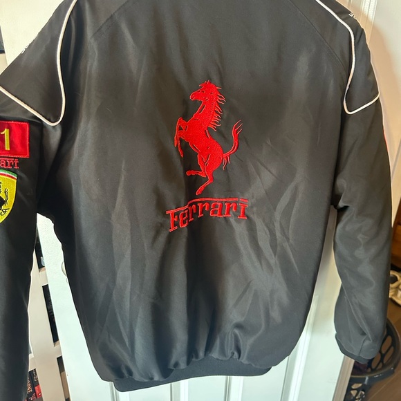 Formula 1 Ferrari Black and Red Racing Jacket - Picture 9 of 10